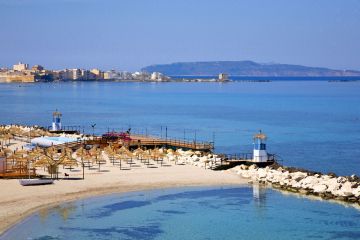 Elegant building in the centre of Trapani Rooms and suites near the port and the old town - 1