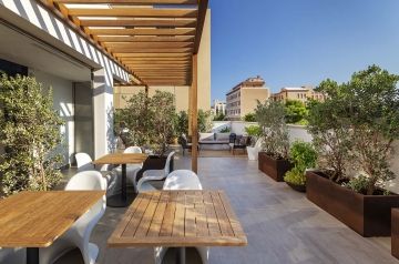 Rooms and suites with terrace Take advantage of our outdoor terrace - 6